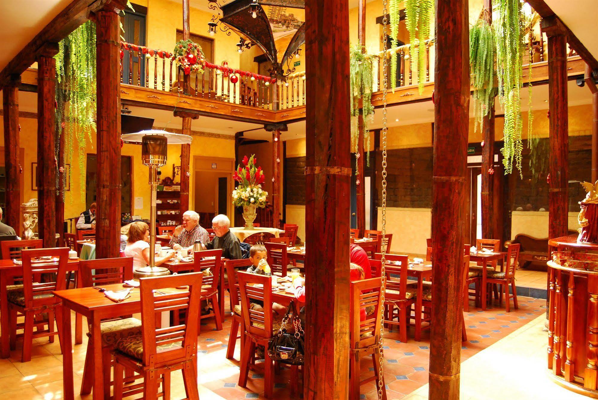 Boutique Balcones Hotel 4*